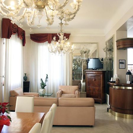 C-Hotels De Rose Palace Флоренция Экстерьер фото