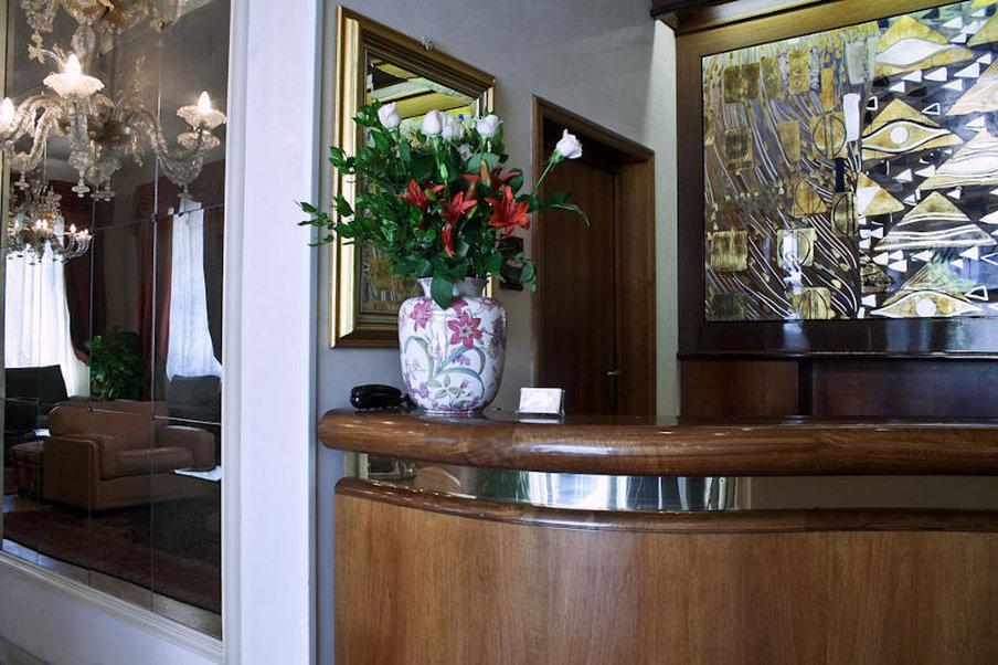 C-Hotels De Rose Palace Флоренция Экстерьер фото