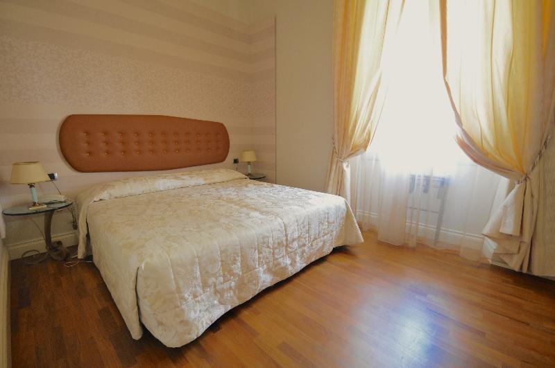 C-Hotels De Rose Palace Флоренция Экстерьер фото