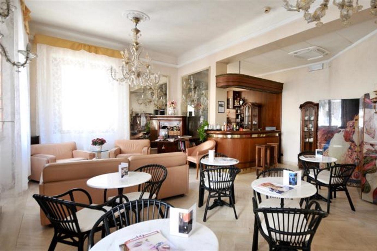 C-Hotels De Rose Palace Флоренция Экстерьер фото