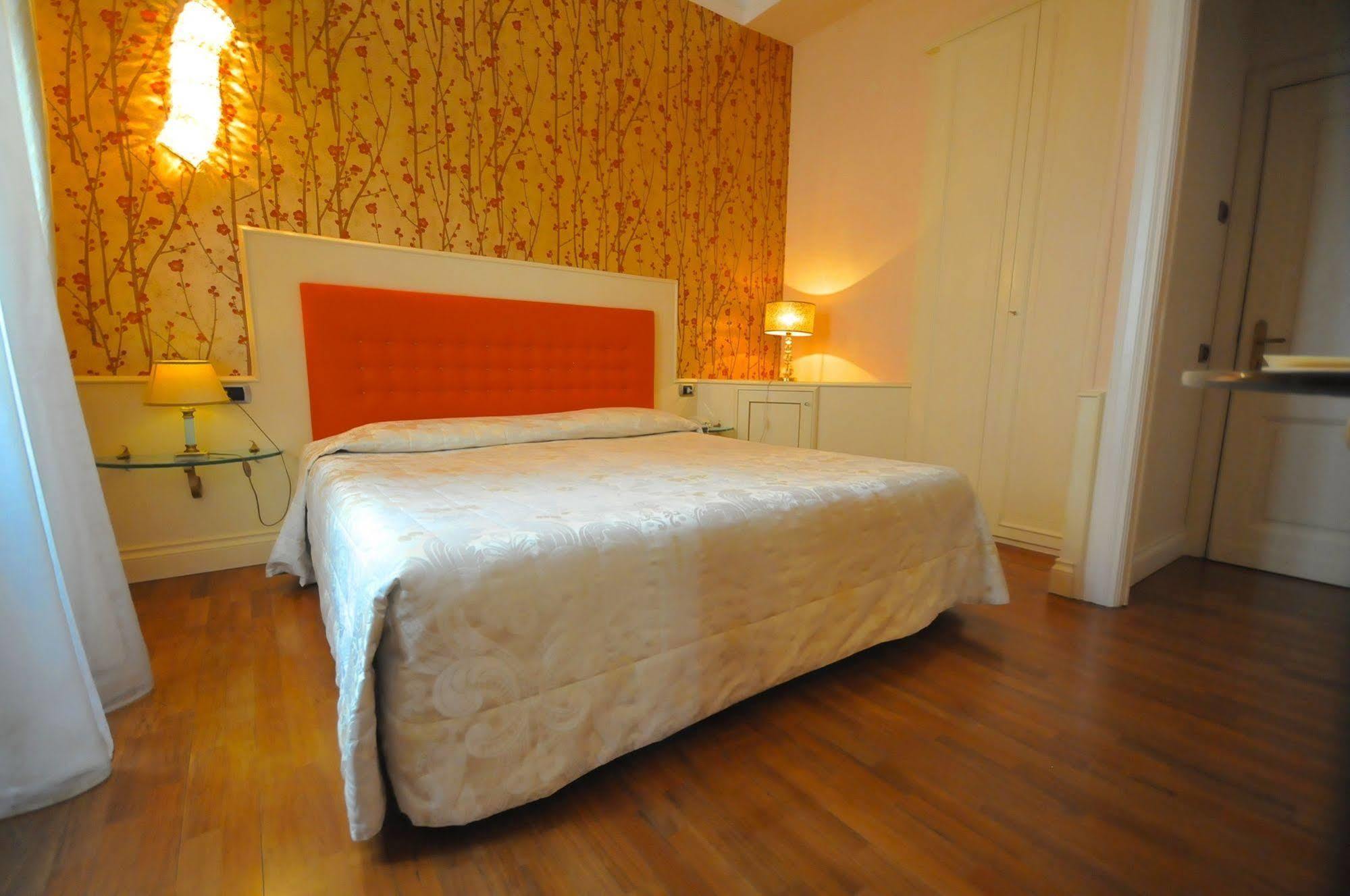 C-Hotels De Rose Palace Флоренция Экстерьер фото
