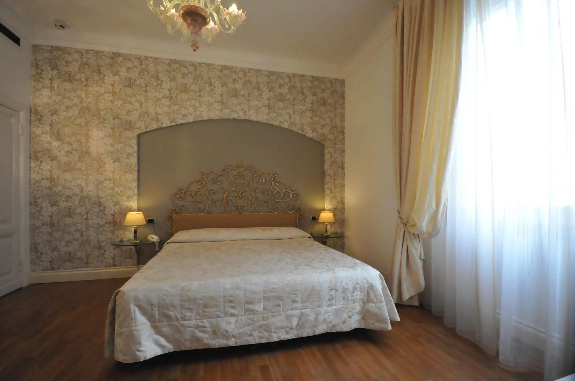 C-Hotels De Rose Palace Флоренция Экстерьер фото