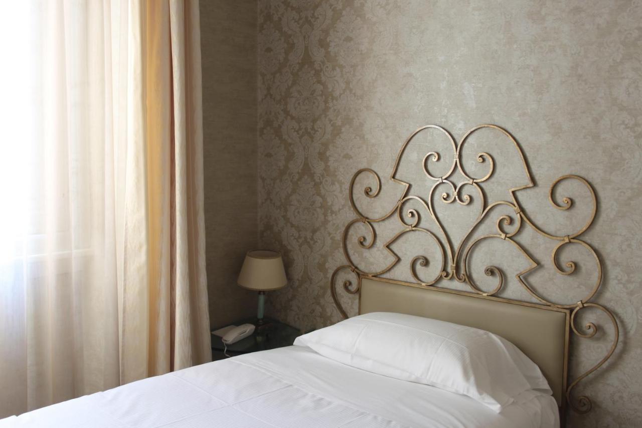 C-Hotels De Rose Palace Флоренция Номер фото