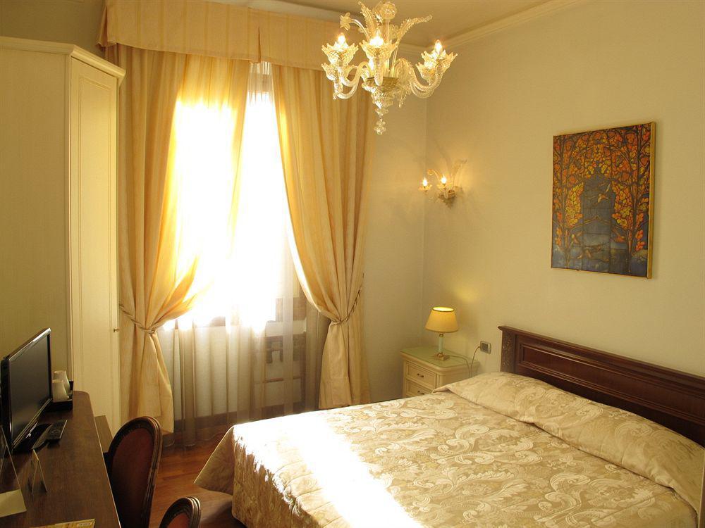 C-Hotels De Rose Palace Флоренция Экстерьер фото